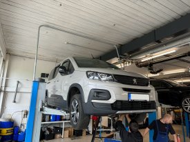 Peugeot Rifter 1.5, 96kw, 2020, Výměna oleje v Automatické převodovce AMN8